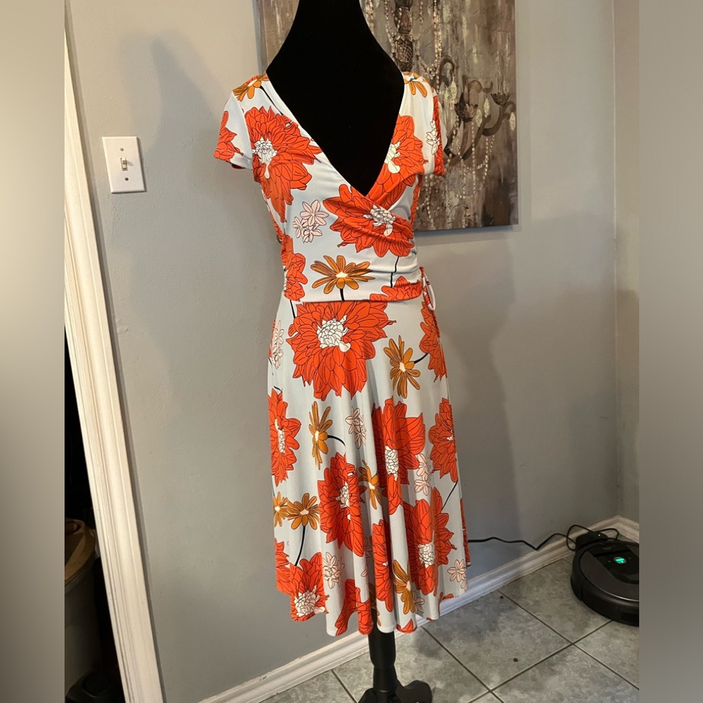 EUC Maggy London Surplice Dress